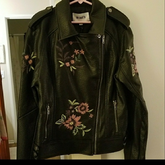Leather jacket - Picture 2 of 3
